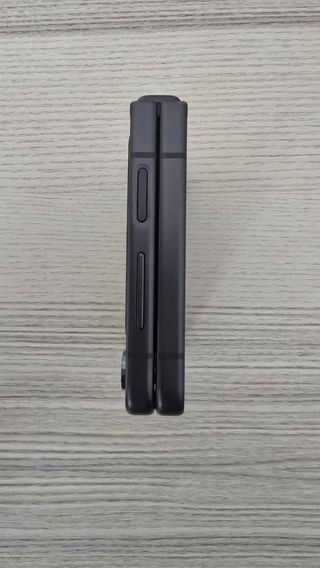 Samsung Galaxy ZFlip 5 - 512GB