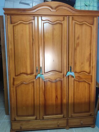 Armario 3 puertas madera pino