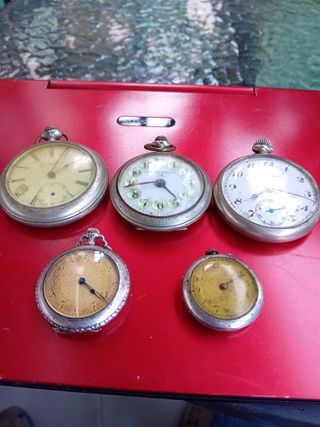 Antiguos relojes: 3 despertadores + 4 bolsillo