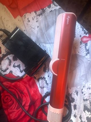Styler Dyson rosa-rosso