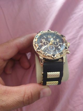 Reloj deportivo ZHO QUAR dorado