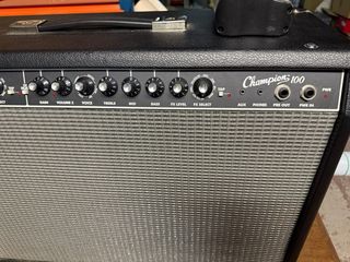 Amplificador guitarra Fender Champion 100W