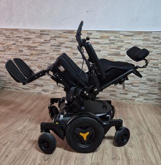 Silla Permobil motorizada + cojín antiescaras 