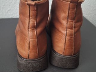 Botines zapato mujer Wonders de piel marrón. 