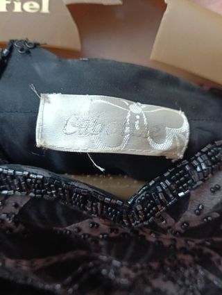 Vestido de fiesta negro y plata