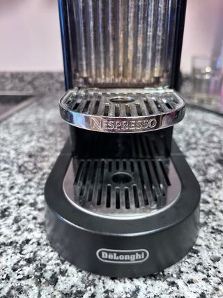 Cafetera Nespresso DeLonghi City Black