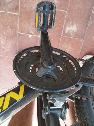 Bicicleta Decathlon negra
