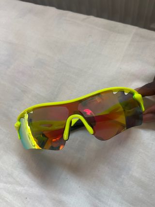 Gafas sol deportivas amarillas