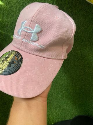 Gorra Under Armour rosa