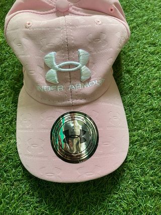 Gorra Under Armour rosa