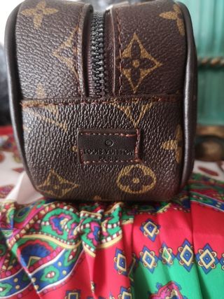 Neceser Louis Vuitton Marrón