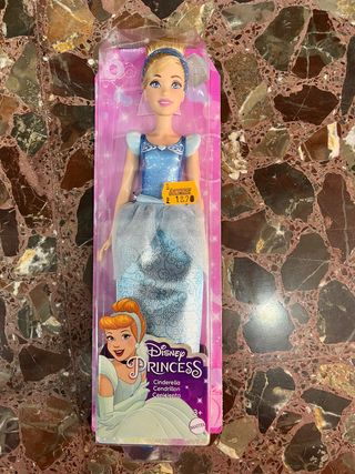 Muñeca Cenicienta Princesas Disney Nueva