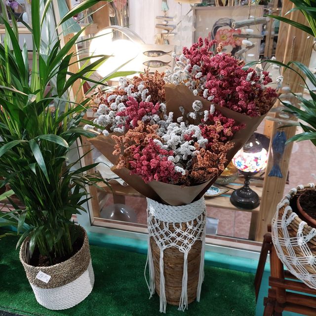 Se traspasa Floristería y tienda de decoración