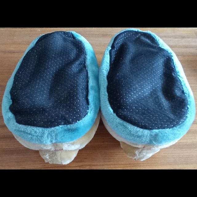 Pantuflas Winnie The Pooh Azul y Beige