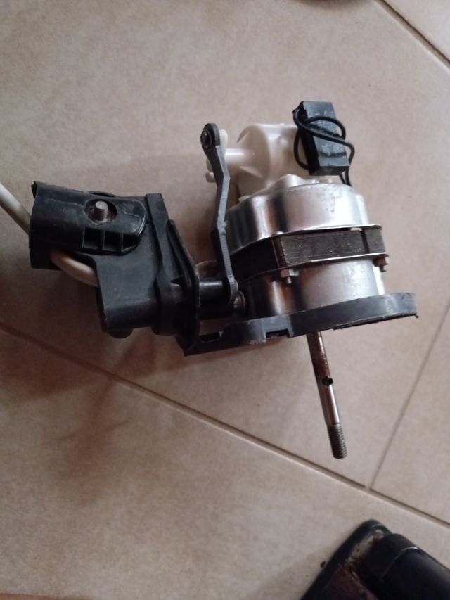 Motore elettrico per ventilatore