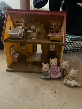 Casa Sylvanian Families con figuras
