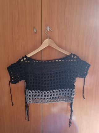Top crochet negro y gris