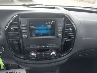 Mercedes-Benz Vito Tourer automática 8 plazas 2021