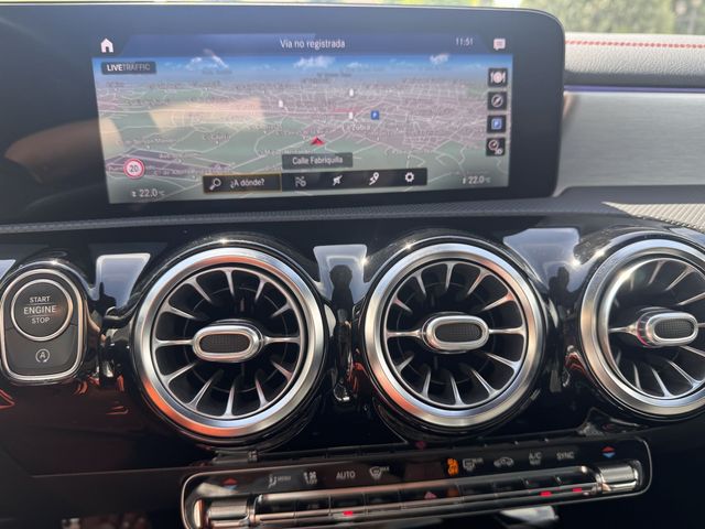 MERCEDES CLA 220D AMG