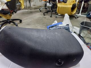 Asiento individual moto negro