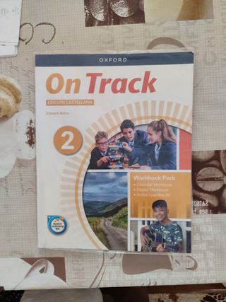 On Track 2 Workbook + Active Learning Kit (Cast...