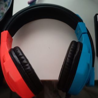 Auriculares diadema azul y rojo