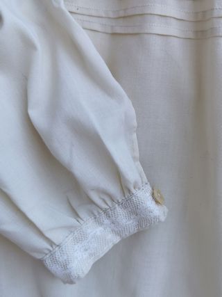 Blusa vintage beige hecha a mano algodón y encajes