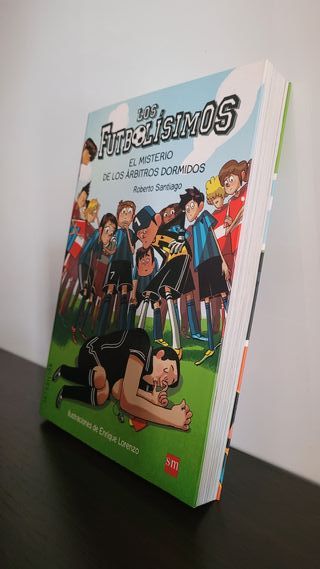 Los Futbolísimos - El misterio de los árbitros...