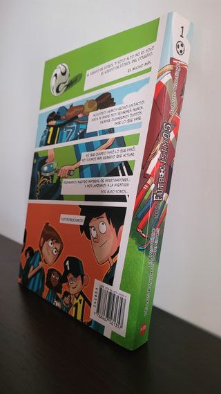 Los Futbolísimos - El misterio de los árbitros...