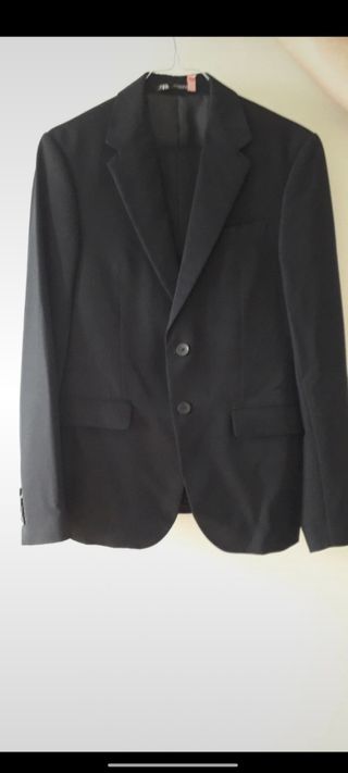 Traje Zara azul marino 