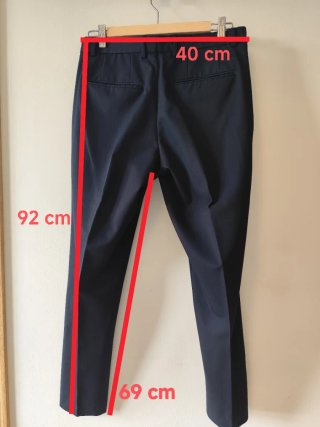 Traje Zara azul marino