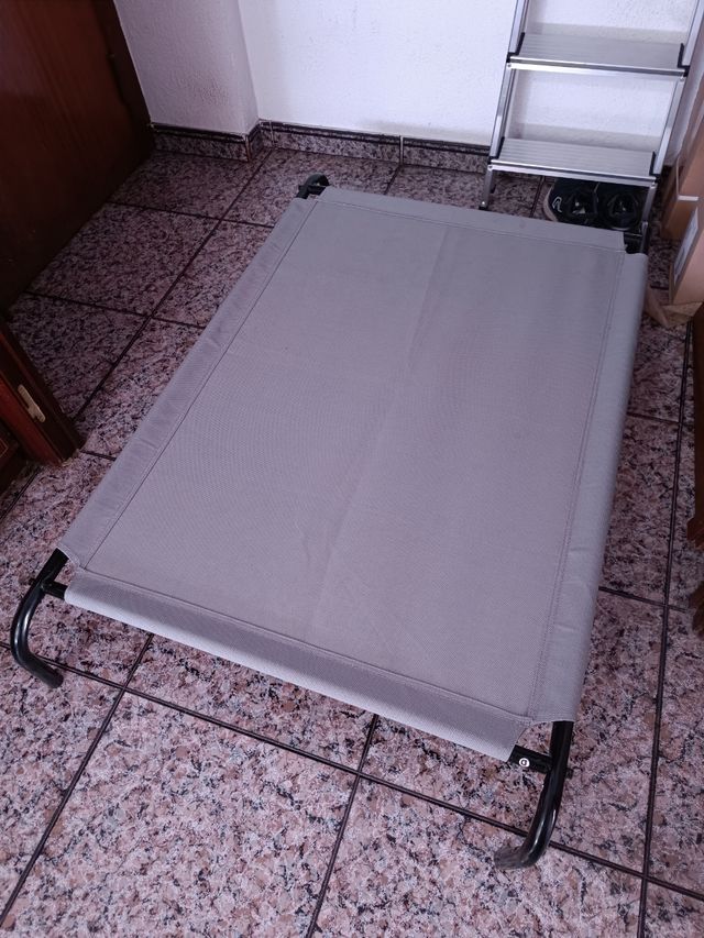 Cama elevada perro 110x80 cm