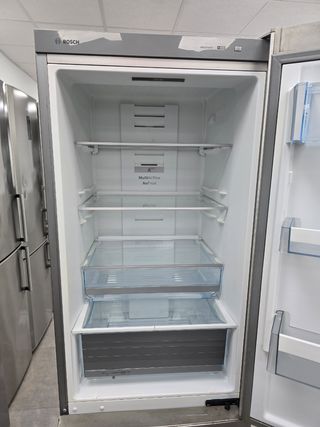 Frigorífico Bosch combi inox clase A++ 186x60cm