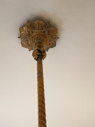 Lámpara de techo antigua dorada y cristal