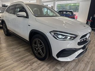 MERCEDES GLA 250e AMG