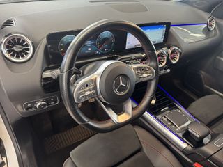 MERCEDES GLA 250e AMG