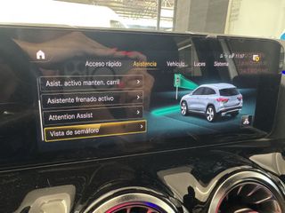 MERCEDES GLA 250e AMG