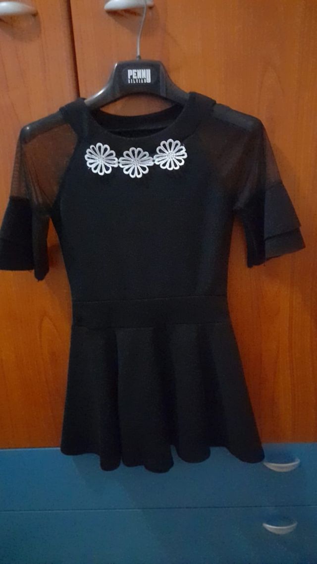 Vestitino nero bambina con fiori