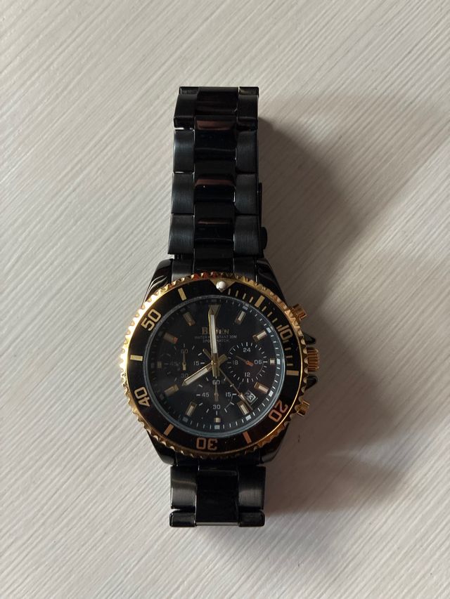 Reloj BENYAR Negro y Dorado