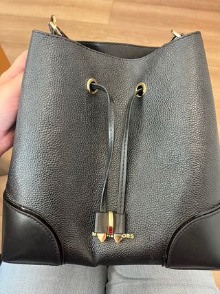 Bolso Michael Kors Mercer Bombonera Negro