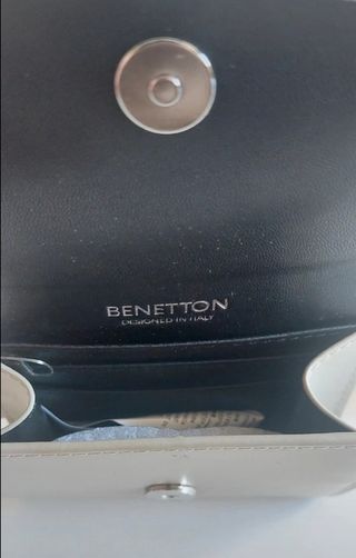 Monedero Benetton Gris y Blanco