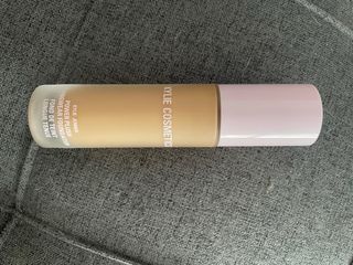 Base Kylie Cosmetics Power Plush Beige