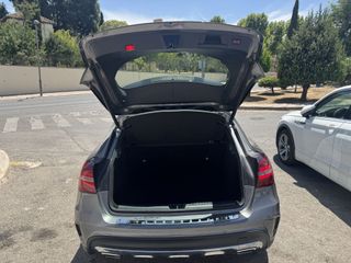 MERCEDES GLA 200D AMG