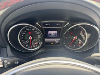 MERCEDES GLA 200D AMG
