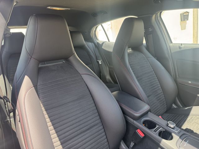 MERCEDES GLA 200D AMG