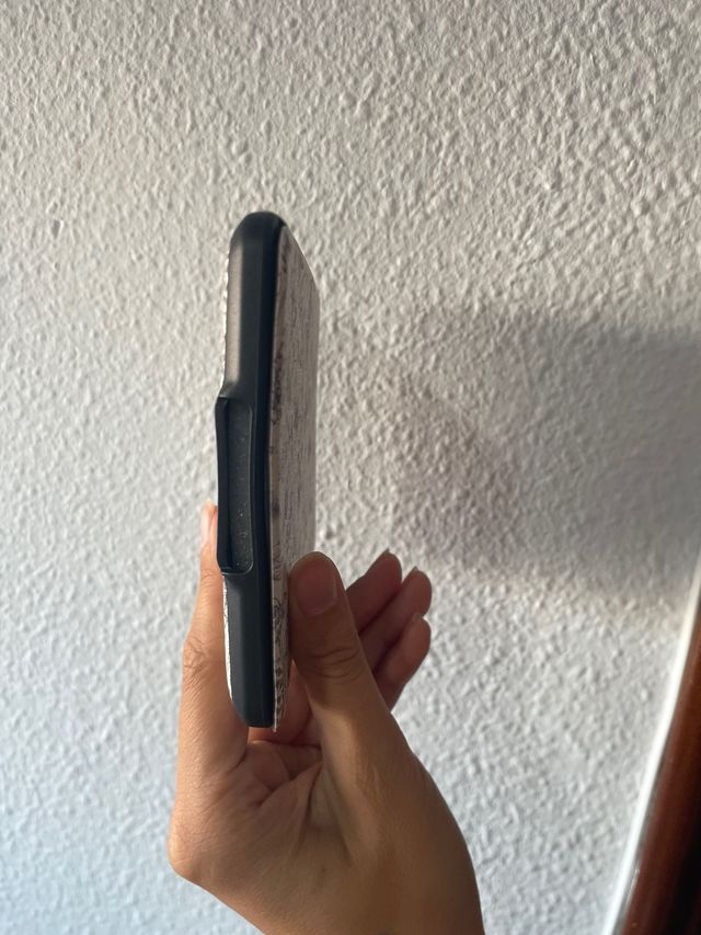 Funda Kindle Paperwhite 6/7 Diseño Floral