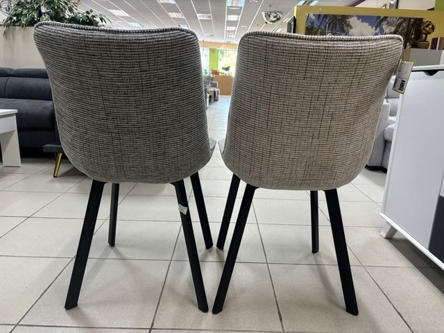 Sillas tapizadas gris marrón