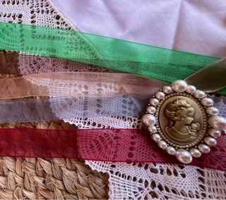 Aderezo de fallera camafeo y broche perlas