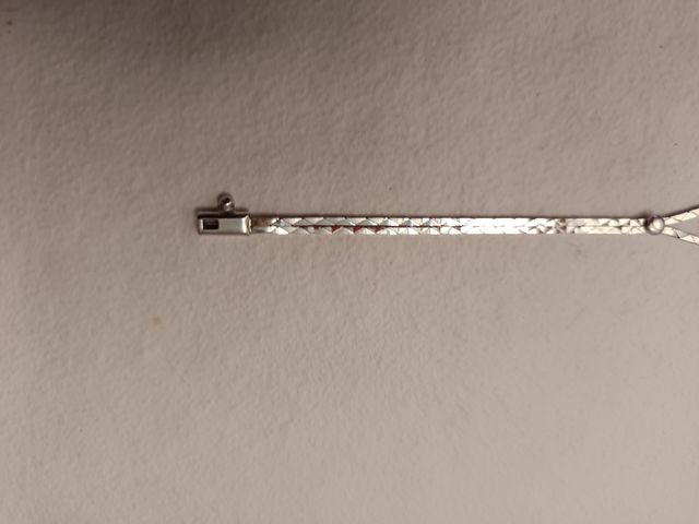 Pulsera de plata con detalles