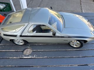 Porsche 928